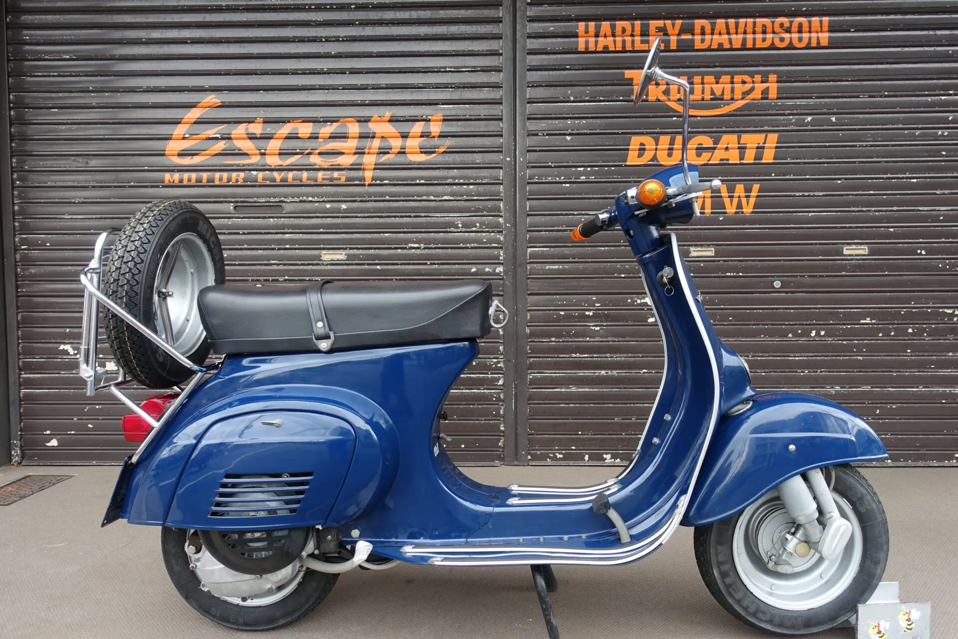 VESPA 50S ブルー 走行190ｋｍ！！ | Escape Bike