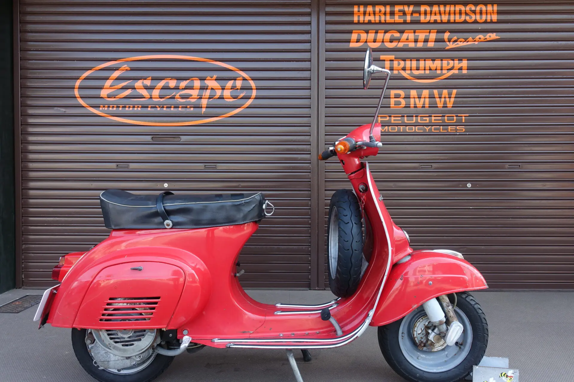 ベスパ Vespa 100 ボアアップ 133 レストアベース - オートバイ車体