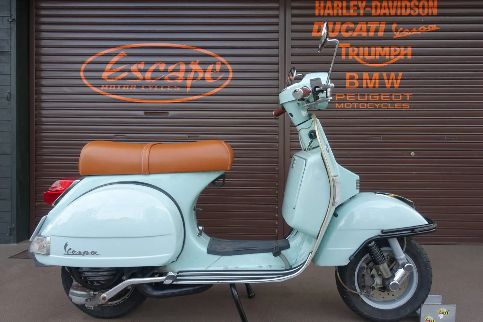 VESPA 50S 再生産前モデル | Escape Bike